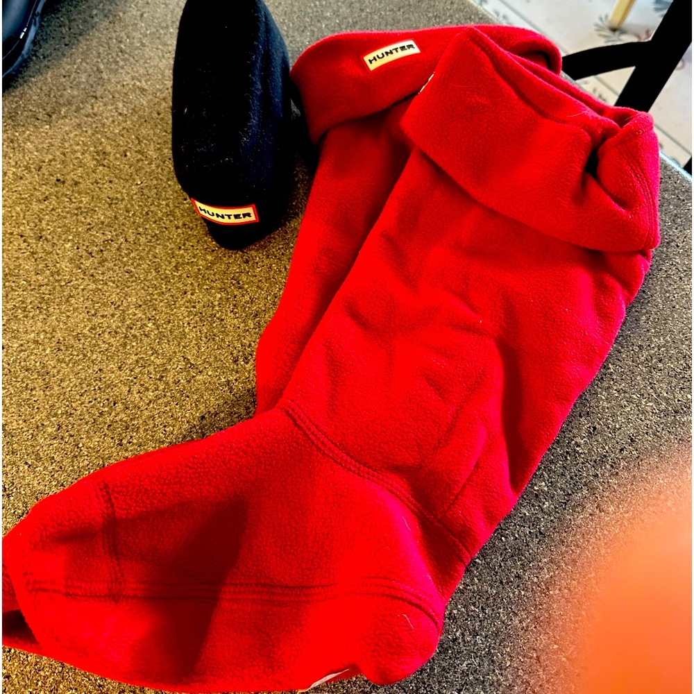 Hunter tall rain boots socks